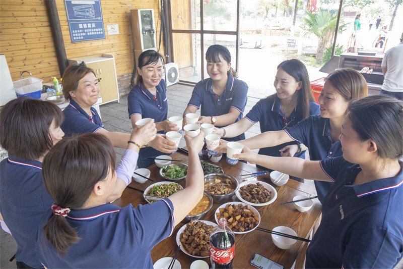 “六月蝶变 再创佳绩”国林地板6月拓展PK会圆满成功